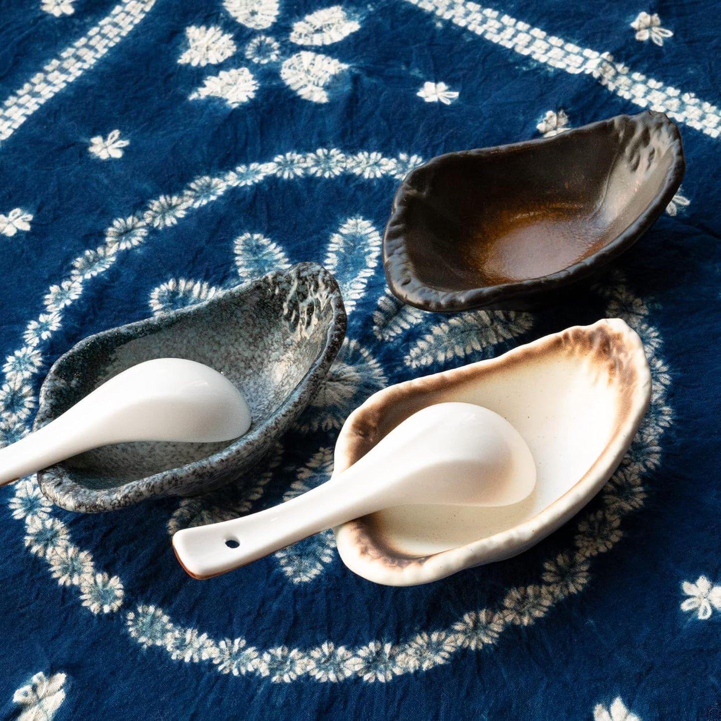 Ceramic Spoon Rest Creative Kitchen Utensil Holder Cooking & Dining Spoon Tray