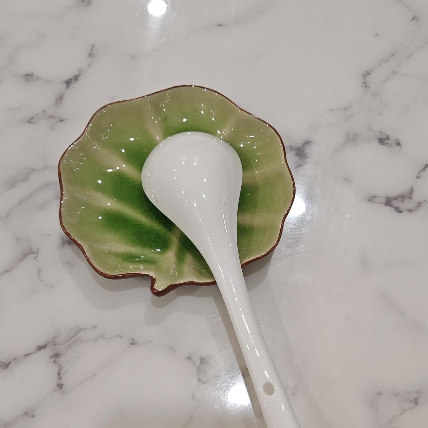 Ceramic Leaf Shaped Spoon Rest for Stove Top Cute Utensil Holder for Kitchen Counter Cooking Spatula Rest Kitchen Utensil Organizer