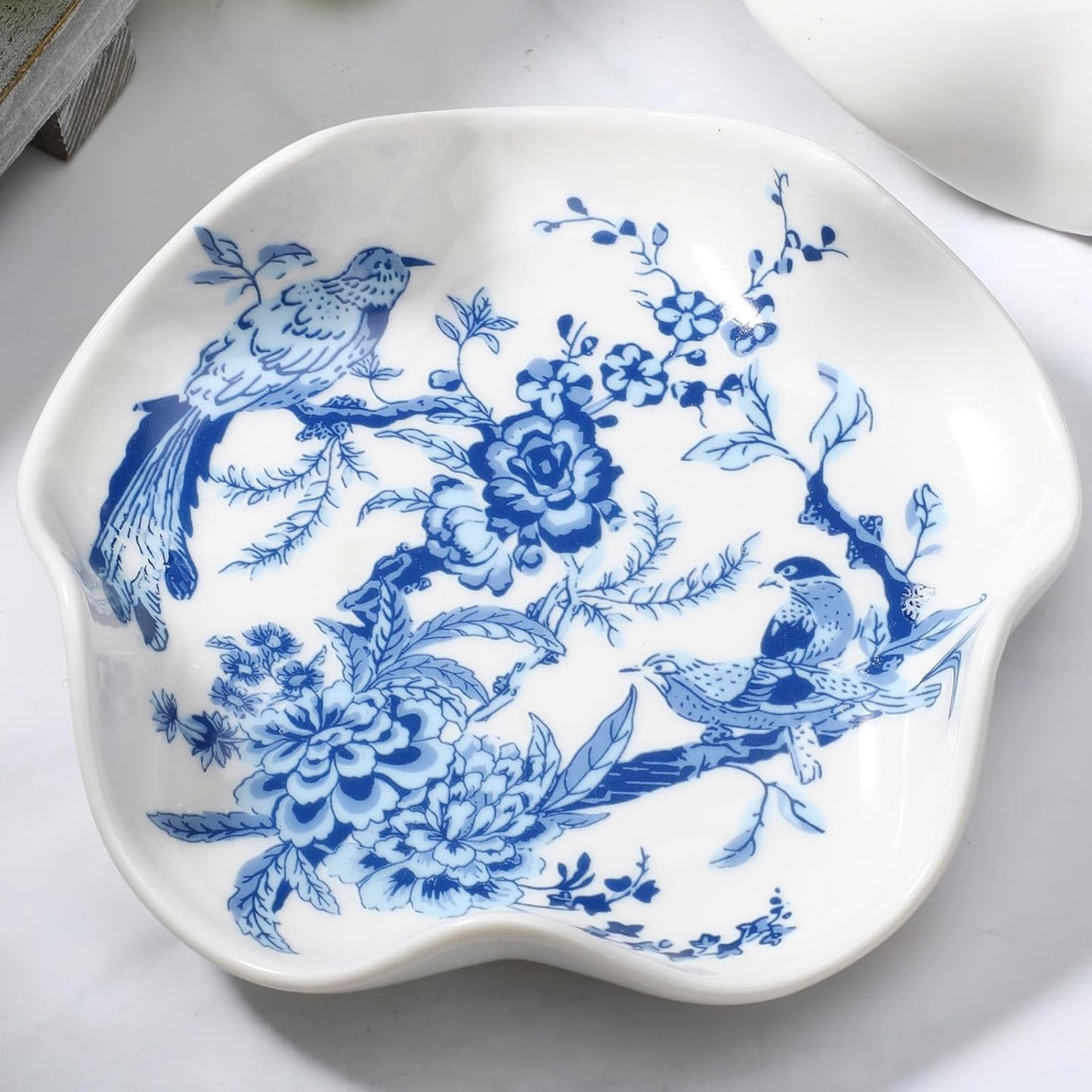 Blue and White Porcelain Ceramic Spoon Rest for Stove Top Elegant Utensil Holder for Kitchen Counter Cooking Spatula Rest Tableware Organizer