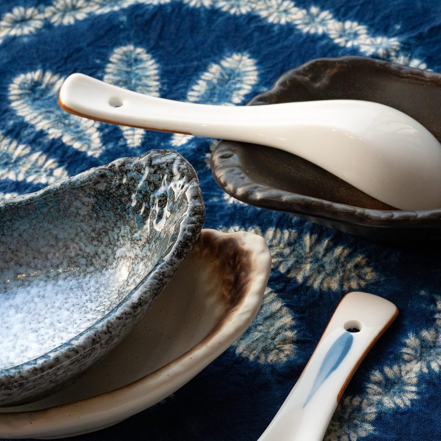 Ceramic Spoon Rest Creative Kitchen Utensil Holder Cooking & Dining Spoon Tray