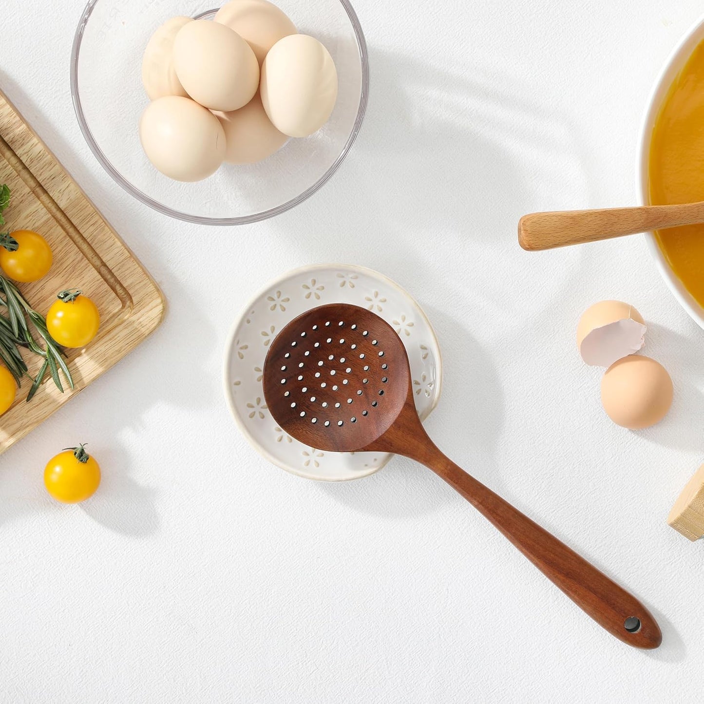 4.8 Inch Simple Floral Ceramic Spoon Rest Round Utensil Holder Multi-Purpose Kitchen & Table Dish